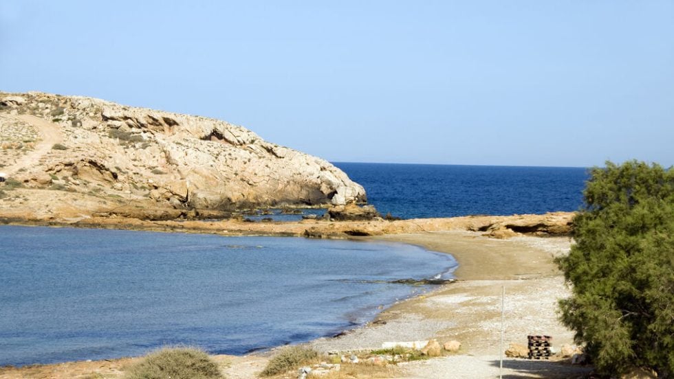 Η παραλία Κουμπάρα πριν από τις καταστροφικές παρεμβάσεις